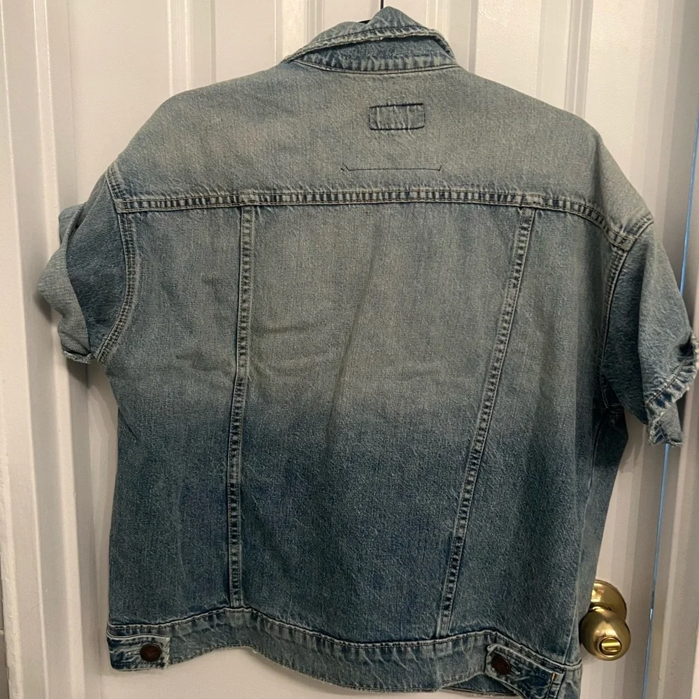 Current Elliot Denim rolled sleeve trucker - Picture 3 of 3